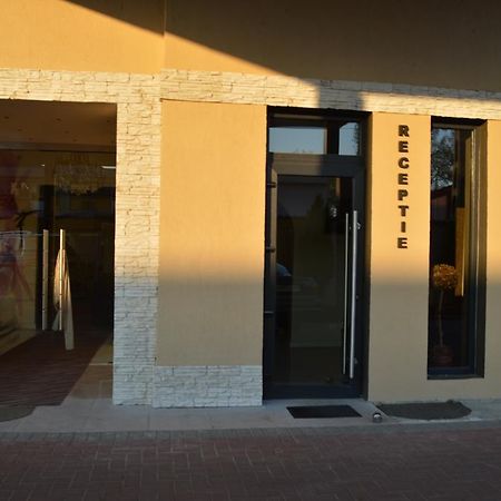 Hotel Nova Buzau Ngoại thất bức ảnh