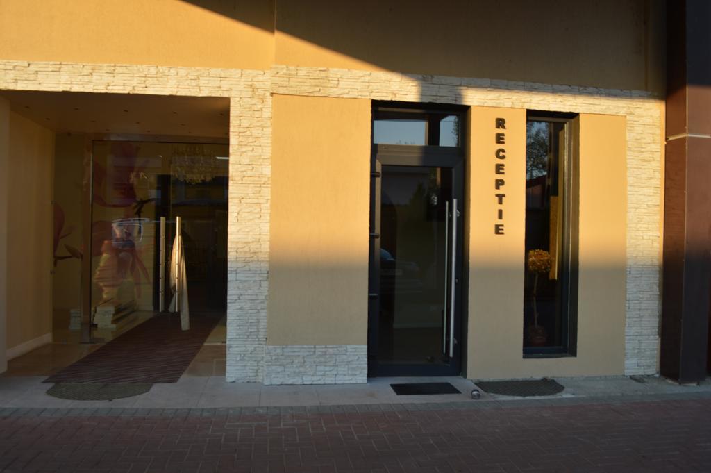 Hotel Nova Buzau Ngoại thất bức ảnh